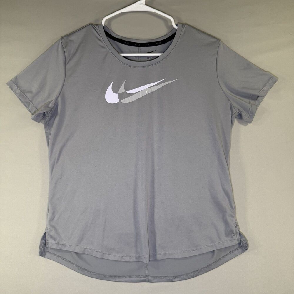 Nike Shirt Womens Medium Gray Short Sleeve Casual Comfort Outdoor Sports Dri Fit